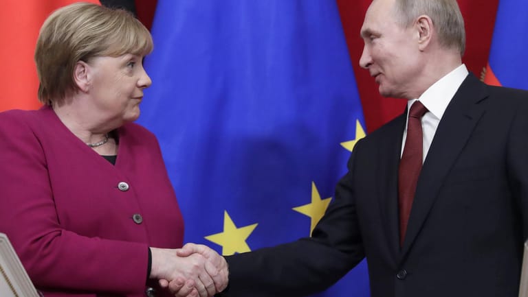 Angela Merkel (hier bei einem Besuch in Moskau im Januar 2020) war eine der wenigen, die von Wladimir Putin respektiert wurde. Sie selbst misstraute ihm bis zum Schluss.