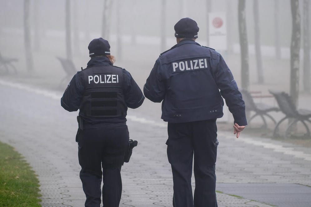 Polizeistreife in Düsseldorf (Symbolbild): Die Frau war seit Anfang März vermisst worden.