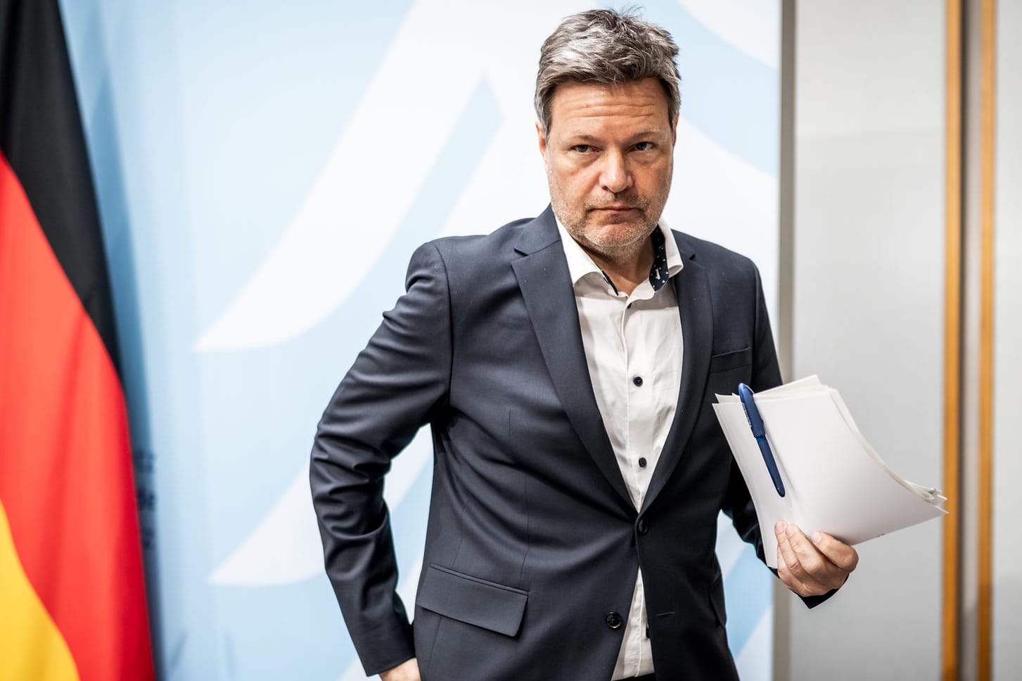 Robert Habeck: "Die Versorgungssicherheit ist aktuell gewährleistet." Robert Habeck: "Die Versorgungssicherheit ist aktuell gewährleistet."