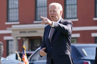 US-Präsident Joe Biden fordert, dass Putin für die Taten in der ukrainischen Stadt Butscha zur Rechenschaft gezogen wird.