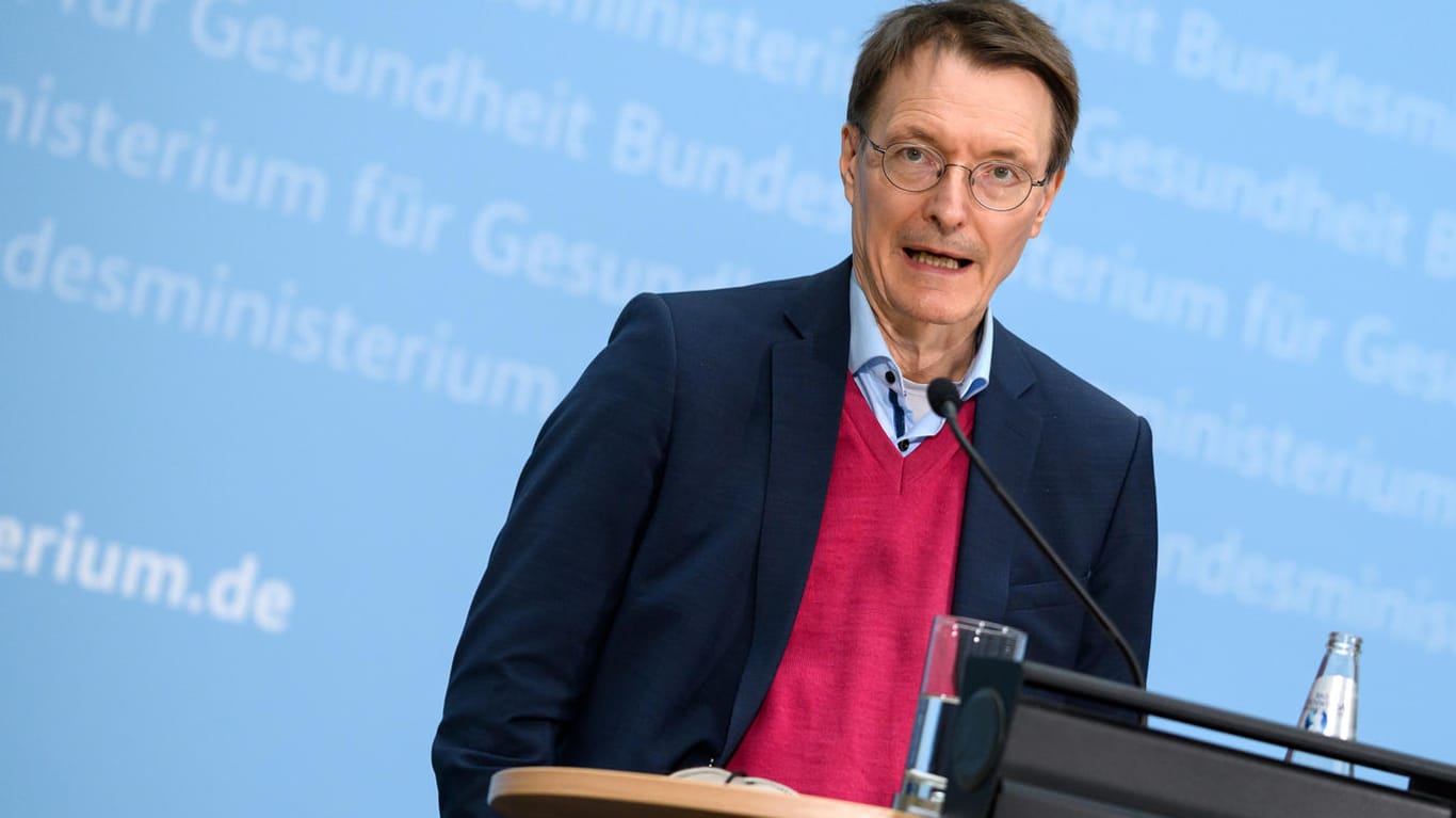 Karl Lauterbach: Die neuen Quarantäne- und Isolationsregeln sollten ab dem 1. Mai auf "Freiwilligkeit" beruhen, sagte der Bundesgesundheitsminister am Montag in Berlin.