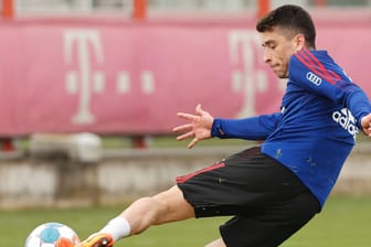 Marc Roca: Der Mittelfeldspieler kam vor der Saison 2020/21 von Espanyol Barcelona nach München.