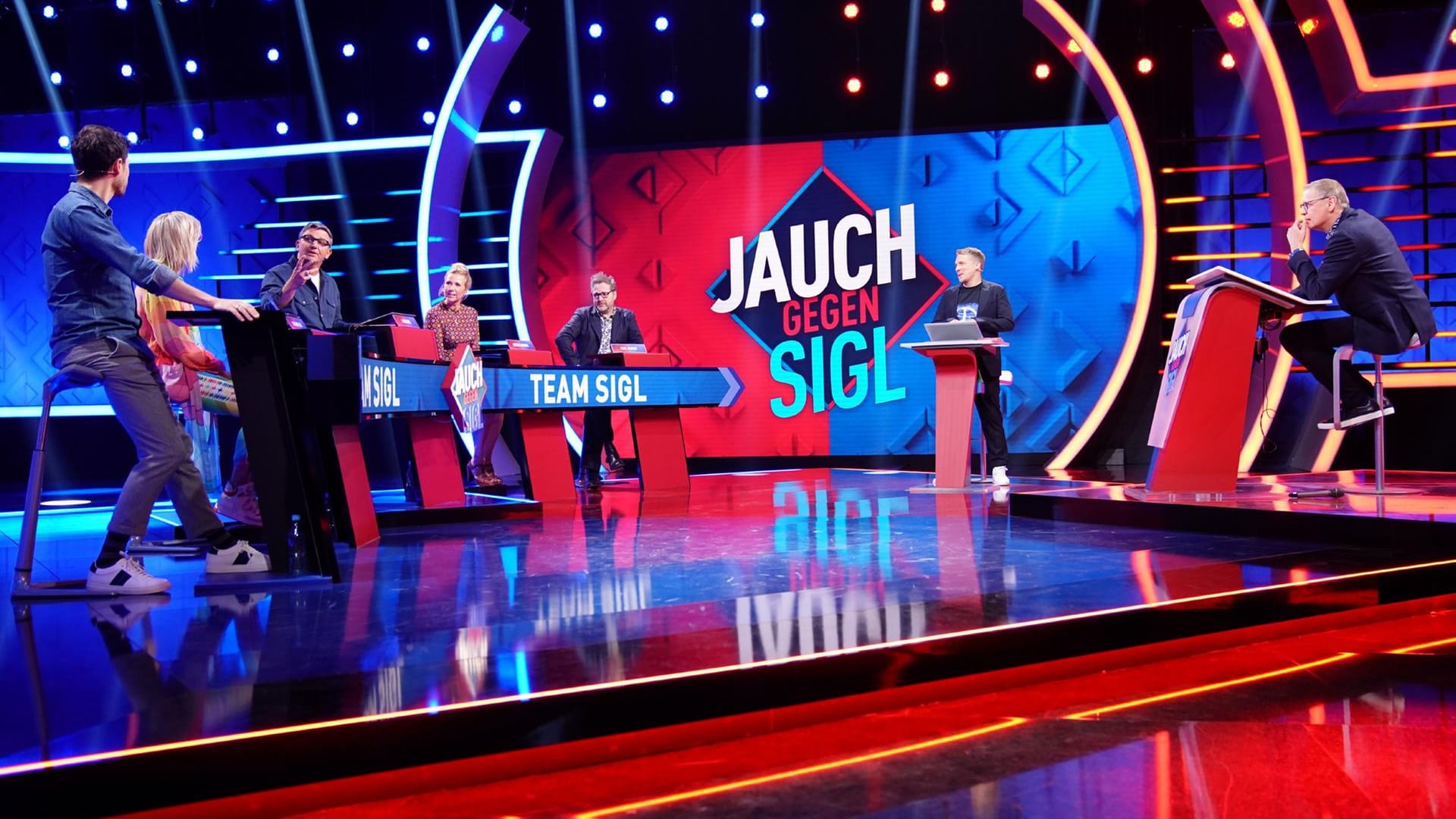 Hans Sigl: Seine Ehefrau Susanne Sigl, Comedian Paul Panzer, Journalist und Moderator Daniel Bröckerhoff sowie Moderatorin Andrea Kiewel unterstützten ihn.