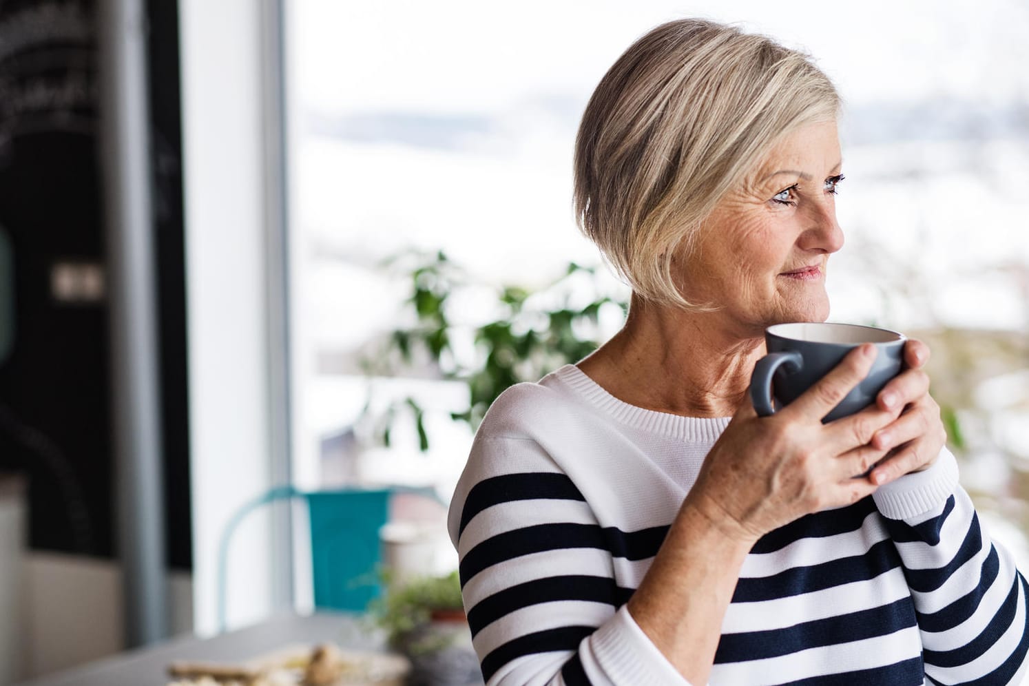 Kaffee trinken (Symbolbild): Das Getränk kann der Gesundheit nutzen – zumindest bei moderatem Konsum.