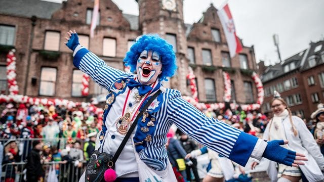 Düsseldorf sagt Ersatz-Rosenmontagszug endgültig ab Düsseldorf sagt Ersatz-Rosenmontagszug endgültig ab