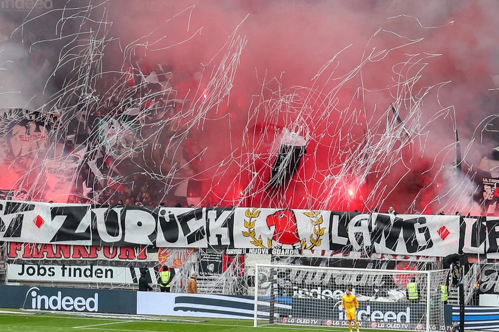 Gute Stimmung: Die Ultras sind zurück im Frankfurter Waldstadion – hier beim Bundesliga-Heimspiel gegen Fürth.