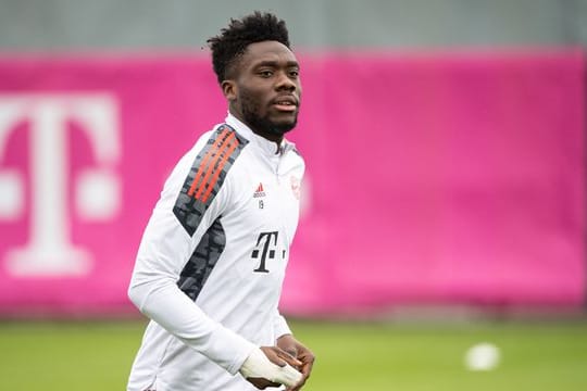 Stand rechtzeitig vor dem Hinspiel bei Villarreal wieder auf dem Trainingsplatz: Alphonso Davies.