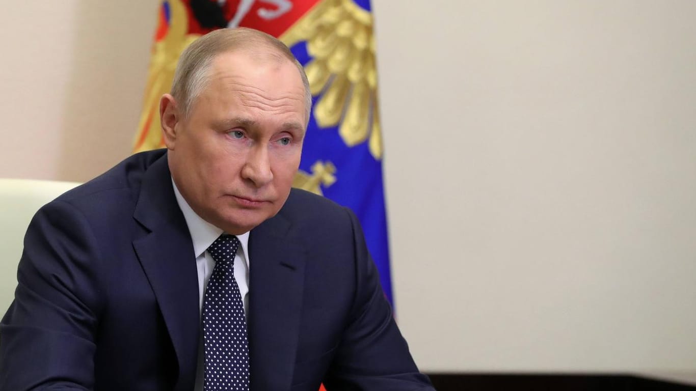 Wladimir Putin (Archiv): Der Kreml-Chef hat den Europäern wegen ihres Vorgehens gegen den russischen Gazprom-Konzern mit Vergeltung gedroht.