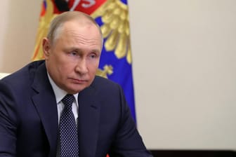 Wladimir Putin (Archiv): Der Kreml-Chef hat den Europäern wegen ihres Vorgehens gegen den russischen Gazprom-Konzern mit Vergeltung gedroht.
