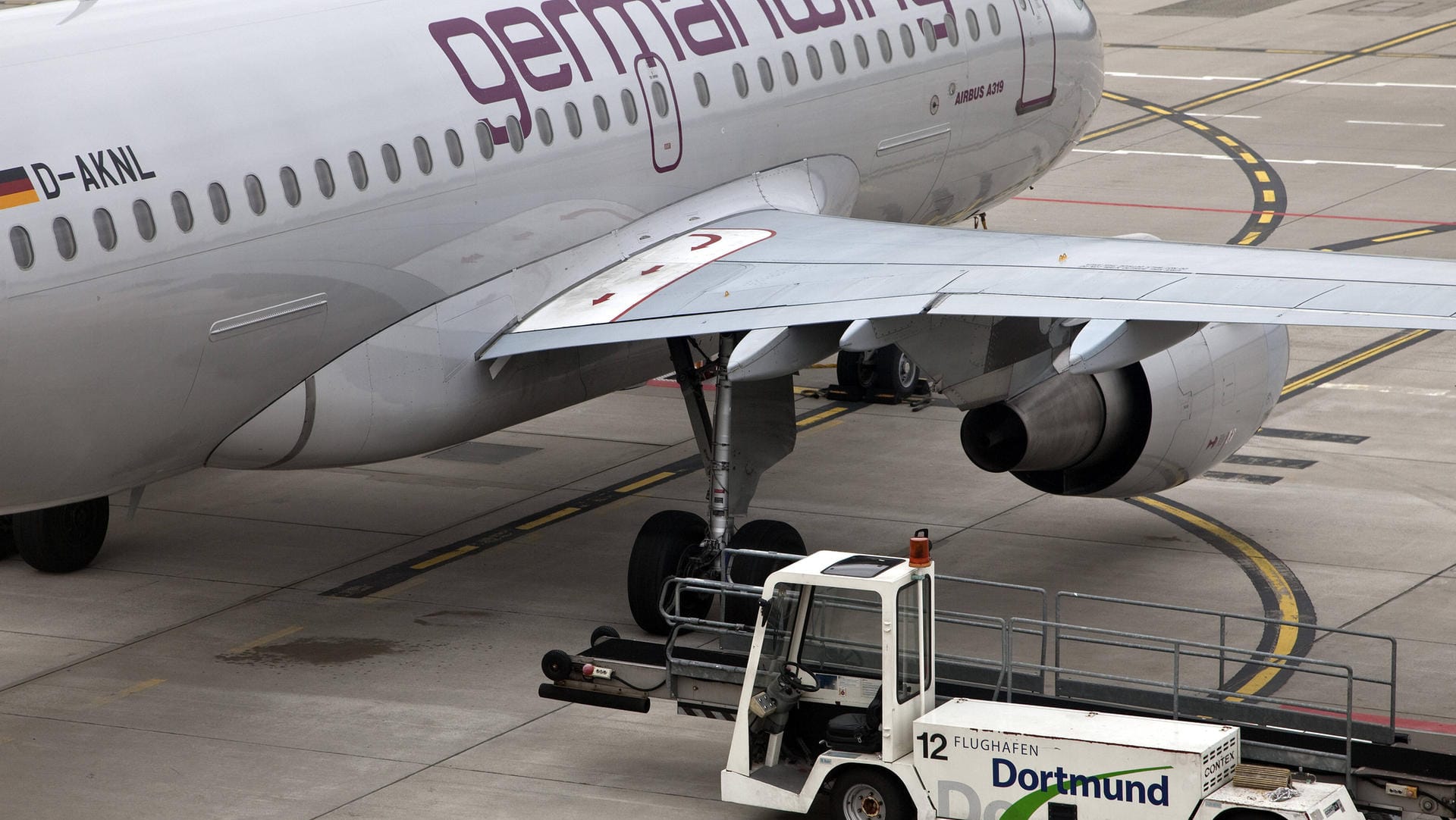 Eine Maschine am Flughafen Dortmund (Archivbild): Hier kam Mahmut Günes an. Eine Maschine am Flughafen Dortmund (Archivbild): Hier kam Mahmut Günes an.