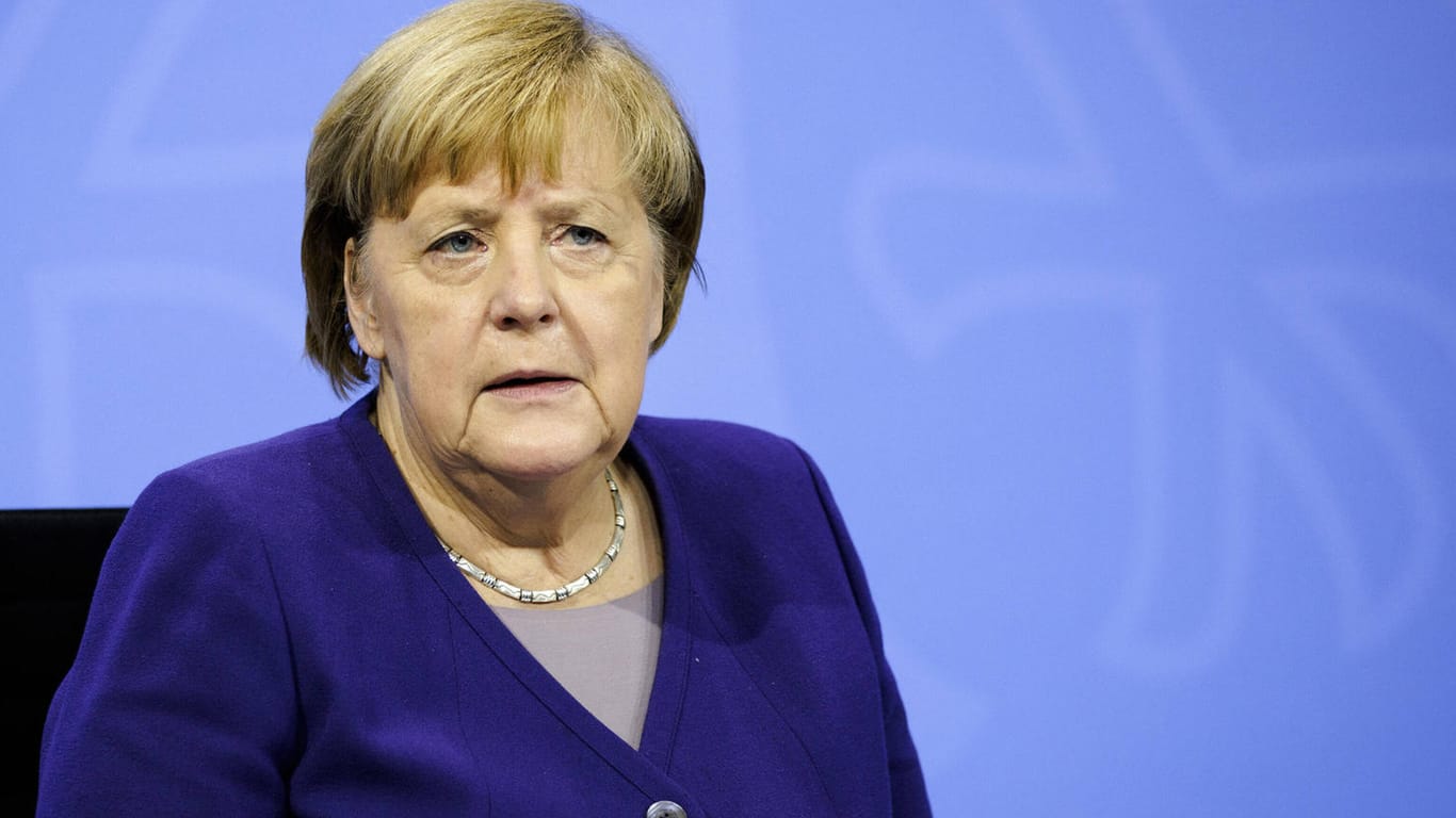 Angela Merkel (Archivbild): Die Altkanzlerin wurde bei einem Urlaub in Italien abgelichtet.