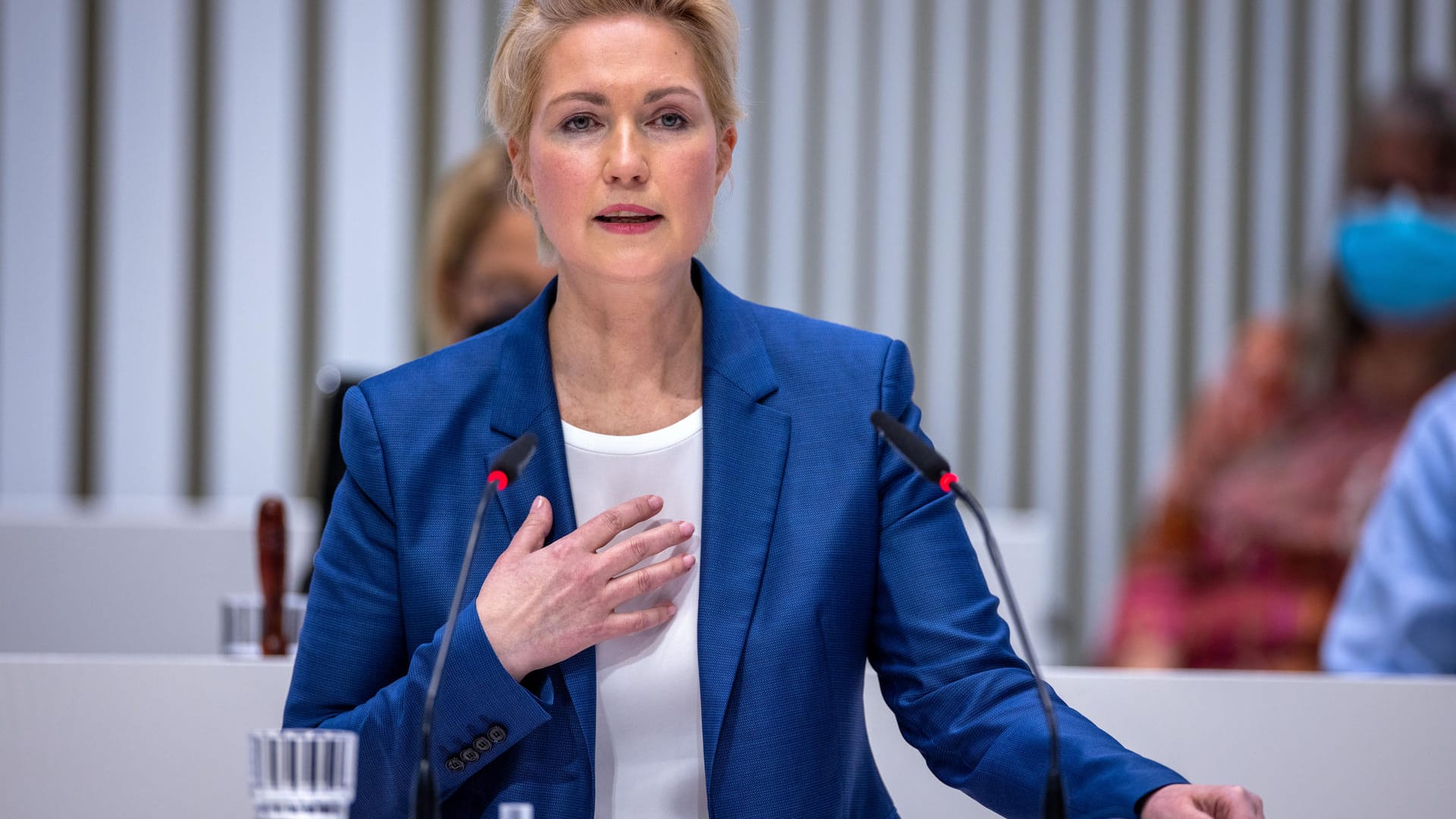 Ministerpräsidentin Manuela Schwesig: Ein Ausschuss soll nun ihre Rolle bei der Fertigstellung der Gaspipeline Nord Stream 2 klären.