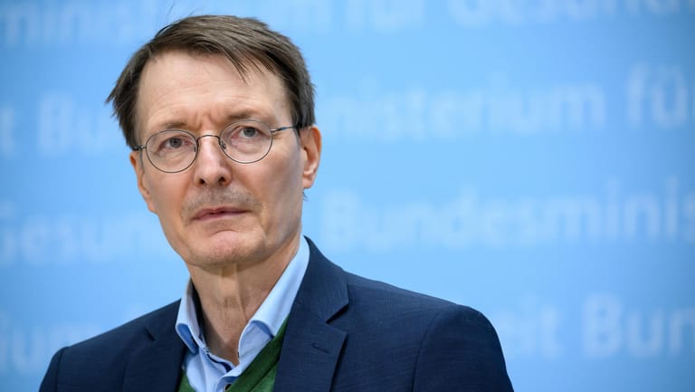 Karl Lauterbach: Der Gesundheitsminister hatte sich mit seinen Äußerungen Kritik eingefangen.
