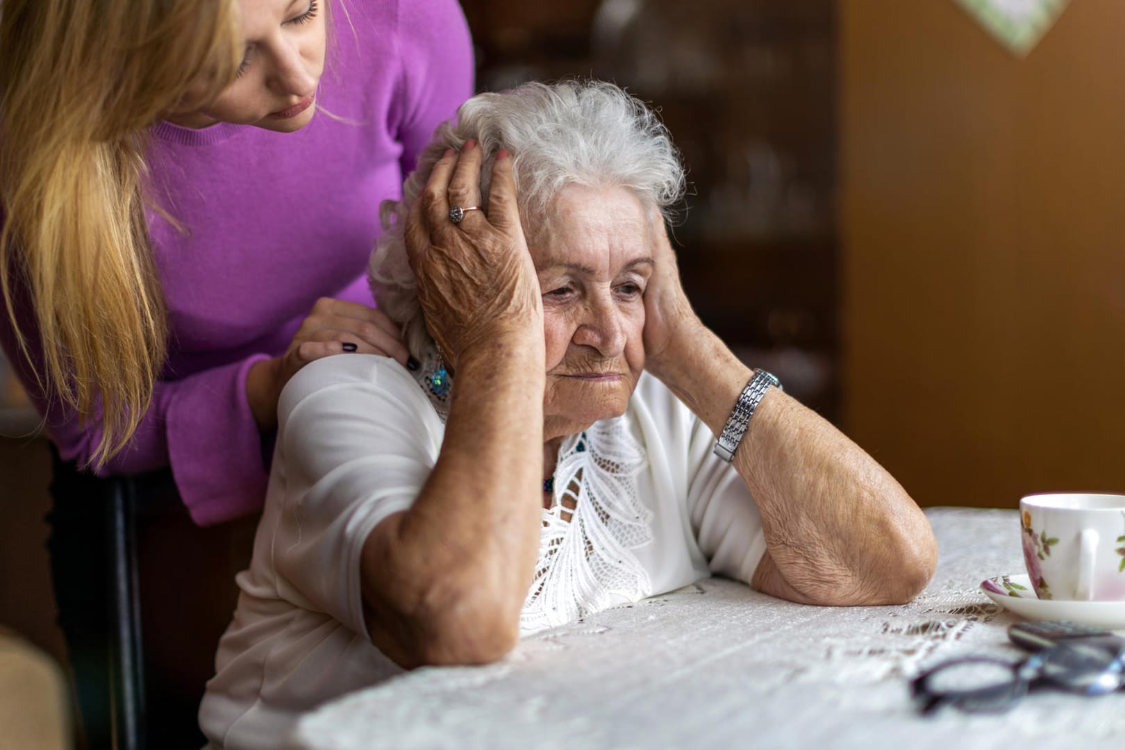 Demenz (Symbolfoto): Bestimmte psychische Erkrankungen können das Risiko für Demenz erhöhen.