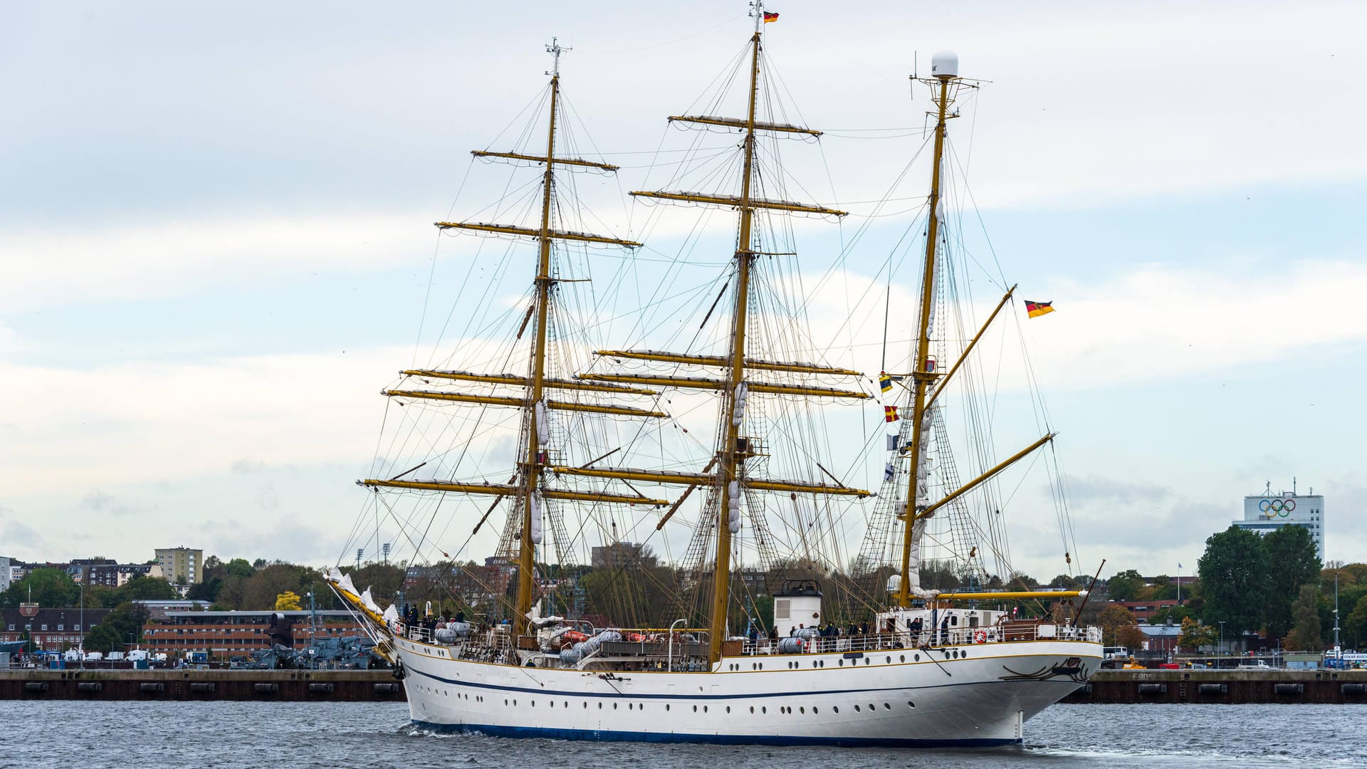 Das sanierte Segelschiff Gorch Fock (Archivbild): Bund und Werft haben wegen der Sanierung gerichtlich Millionenbeträge gefordert.