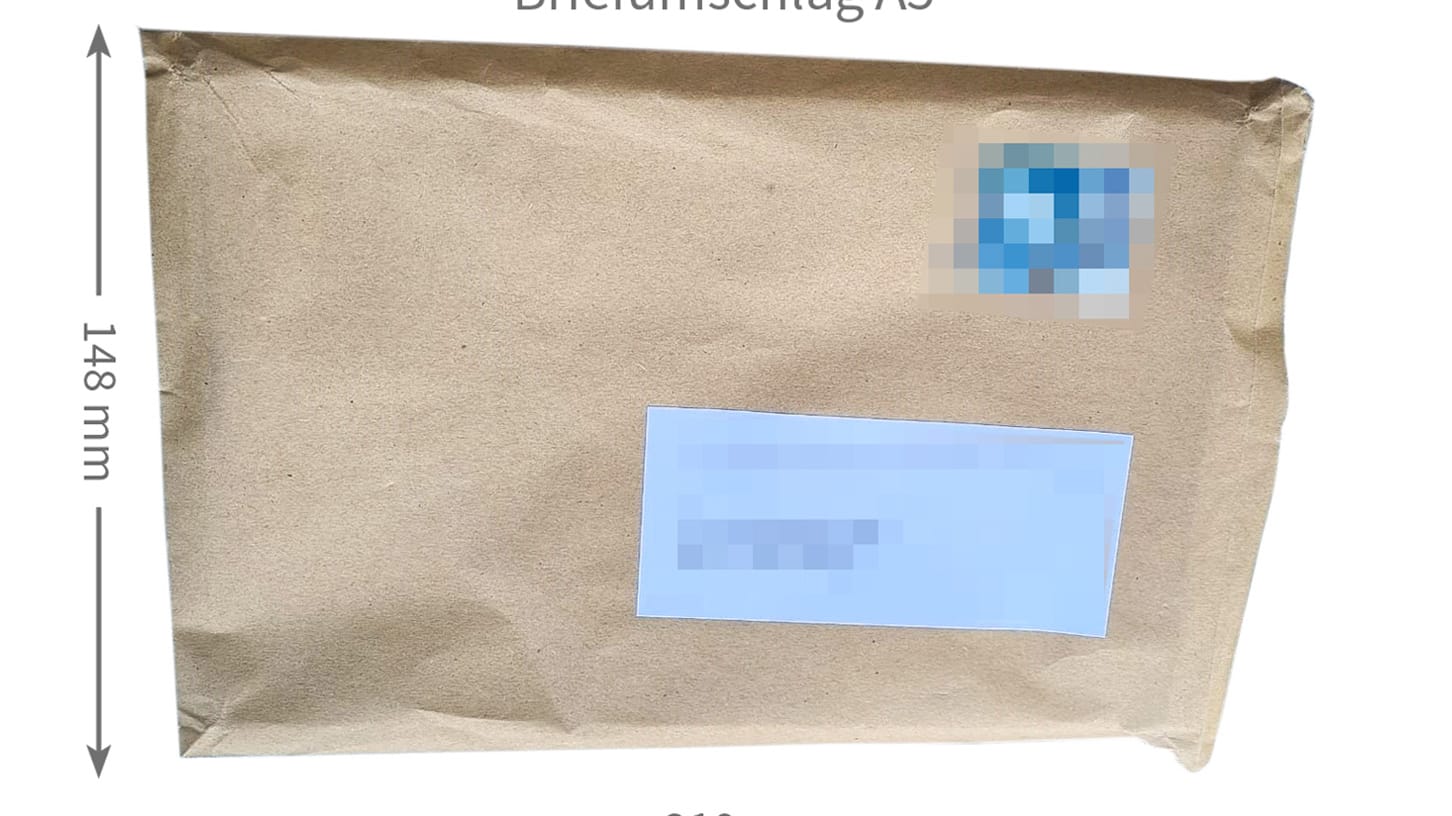 Mit diesem Bild warnt die Polizei Mittelfranken nach einem Erpressungsversuch auf die Nürnberger Commerzbank vor weiteren gefährlichen Sendungen.