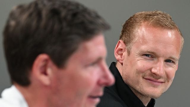 Vorfreude auf Barça: Eintracht-Coach Oliver Glasner (l) und Kapitän Sebastian Rode.