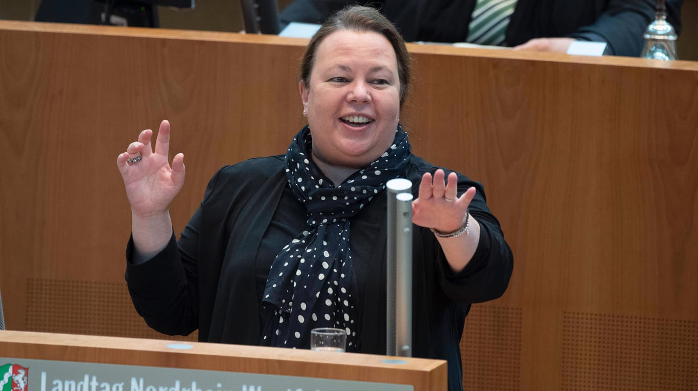 NRW-Umweltministerin Ursula Heinen-Esser (Archivbild): Nach der Flutkatastrophe steht die CDU-Politikerin in der Kritik.