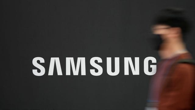 Der Gewinn aus Samsungs Kerngeschäften wird sich voraussichtlich auf etwa 10,6 Milliarden Euro. Der Gewinn aus Samsungs Kerngeschäften wird sich voraussichtlich auf etwa 10,6 Milliarden Euro.