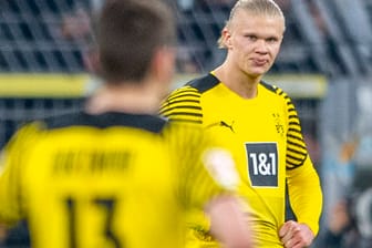 Dortmunds Erling Braut Haaland schaut grimmig: Die Leistungen des BVB – wie bei der Niederlage gegen RB Leipzig – kamen nicht an die Erwartungen heran.