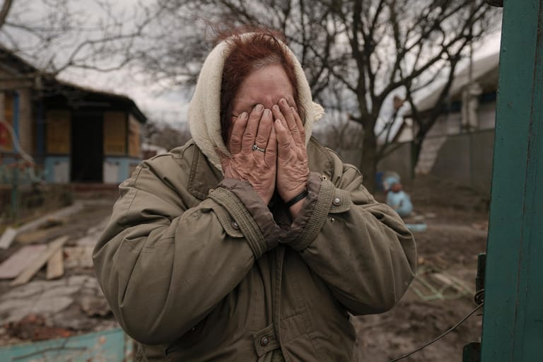 Mehrere Wochen dauert der Angriffskrieg Russlands auf die Ukraine nun schon an. Mit jedem Tag steigt die Anzahl der Toten, Vertriebenen und zerstörten Ortschaften. Ein Überblick über die Geschehnisse seit Beginn der Invasion. Im