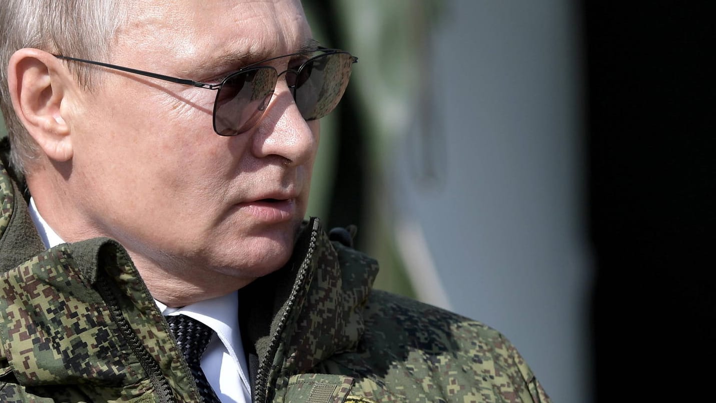 Wladimir Putin bei einer russischen Militärübung im Jahr 2019: Sein Krieg gegen die Ukraine wird für Russland zum Desaster.