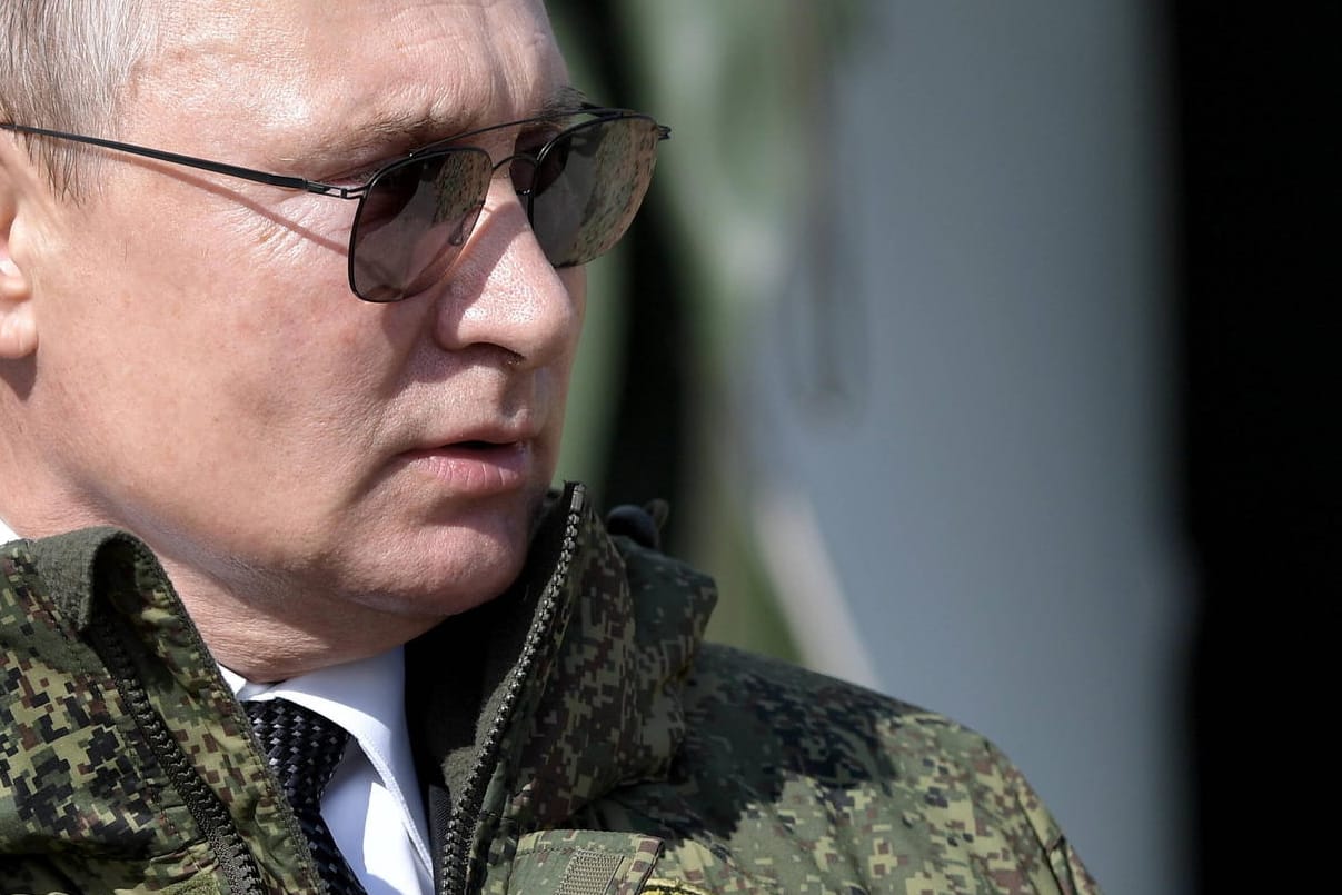 Wladimir Putin bei einer russischen Militärübung im Jahr 2019: Sein Krieg gegen die Ukraine wird für Russland zum Desaster.