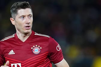 Robert Lewandowski: Die nicht angesprochene Vertragsverlängerung des Bayern-Stars im Klub sorgt für Unruhe.