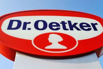 Logo von Dr. Oetker (Symbolbild): Das Familienunternehmen beendet alle Aktivitäten in Russland.