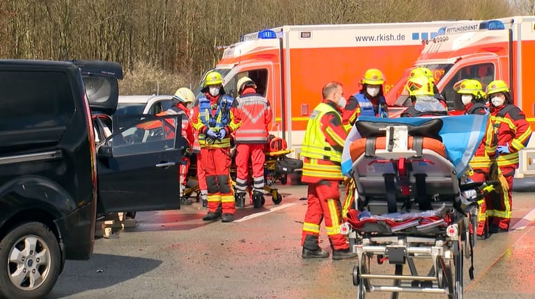 Die Unfallstelle: Während eines starken Hagelschauers verunglückten hier insgesamt zwölf Fahrzeuge.