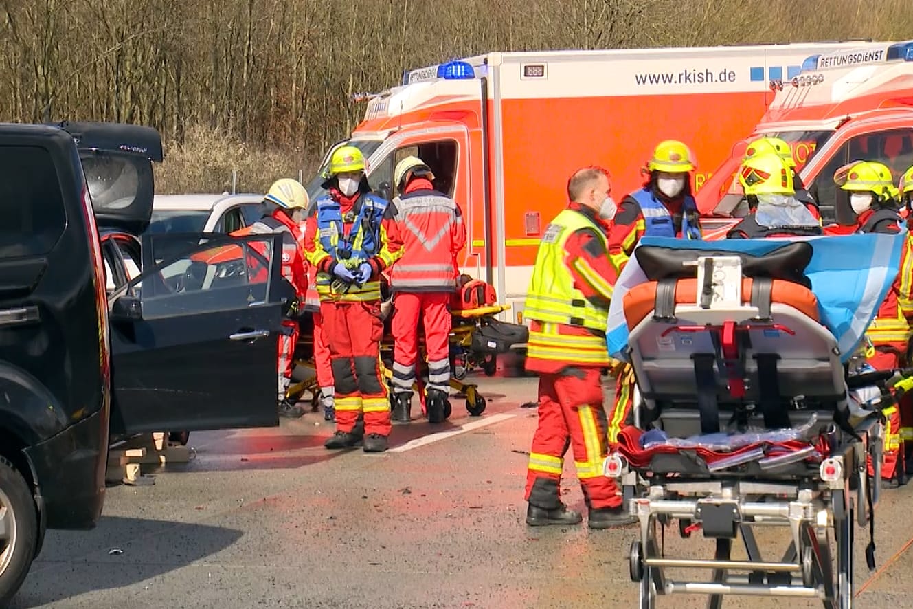 Die Unfallstelle: Während eines starken Hagelschauers verunglückten hier insgesamt zwölf Fahrzeuge.