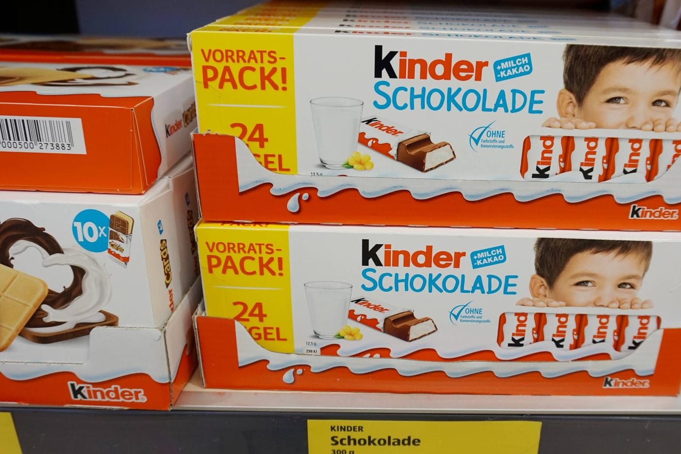Kinder-Schokolade (Symbolbild): Ferrero muss die Produktion in einem belgischen Werk vorerst stoppen. Kinder-Schokolade (Symbolbild): Ferrero muss die Produktion in einem belgischen Werk vorerst stoppen.