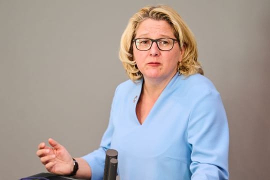 Svenja Schulze (SPD), Bundesministerin für wirtschaftliche Zusammenarbeit und Entwicklung: "Arbeiten hart an unserem Ziel, 70 Prozent der Bevölkerung in allen Ländern zu impfen".