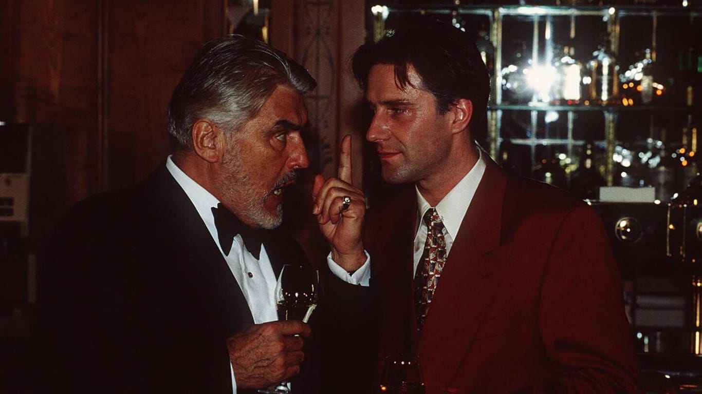 1994: In "Der Schattenmann" spielt Stefan Kurt neben Mario Adorf groß auf.