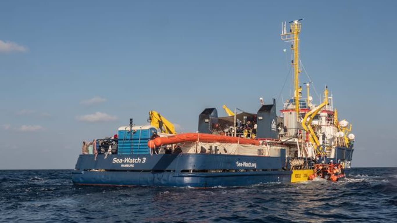 Das Schiff "Sea-Watch 3" kreuzt aktuell vor der libyschen Küste (Archivbild).