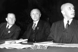 Konrad Adenauer (m.