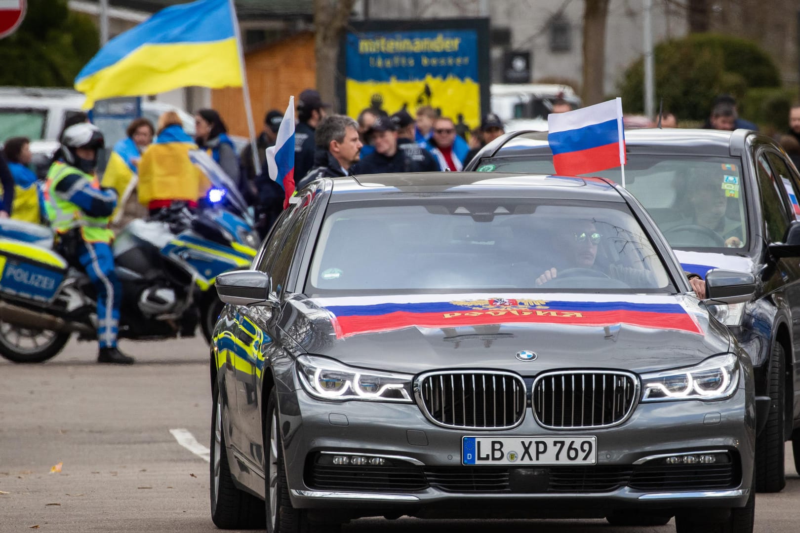 Prorussischer Autokorso in Stuttgart am Samstag: Die Kundgebungen sind umstritten.