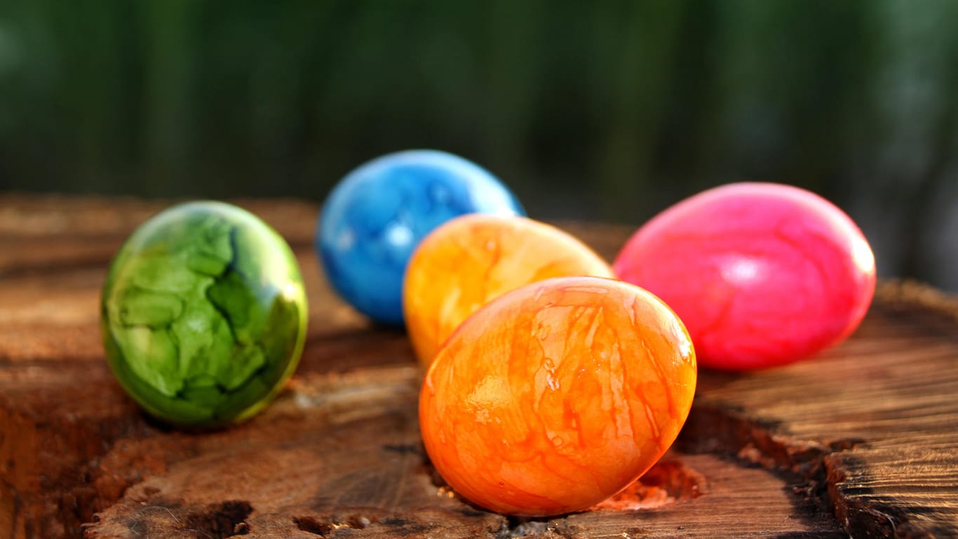 Bunte Eier: Kurz vor Ostern steigen jetzt auch die Preise für Ostereier.