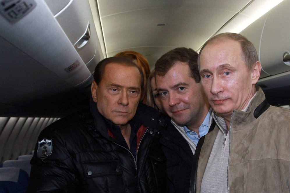 Silvio Berlusconi und Wladimir Putin: Der ehemalige italienische Premier hat sich enttäuscht über den russischen Präsidenten wegen des Ukraine-Kriegs gezeigt. (Archivfoto)