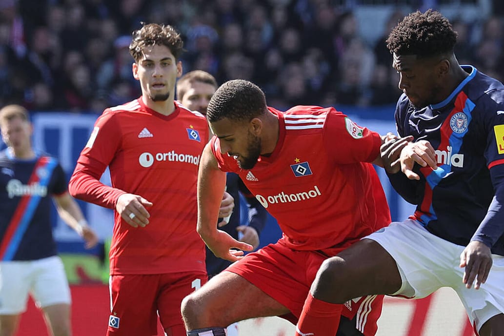 Kwasi Wriedt (r.): Der Kieler traf zum 1:0 gegen den Hamburger SV.