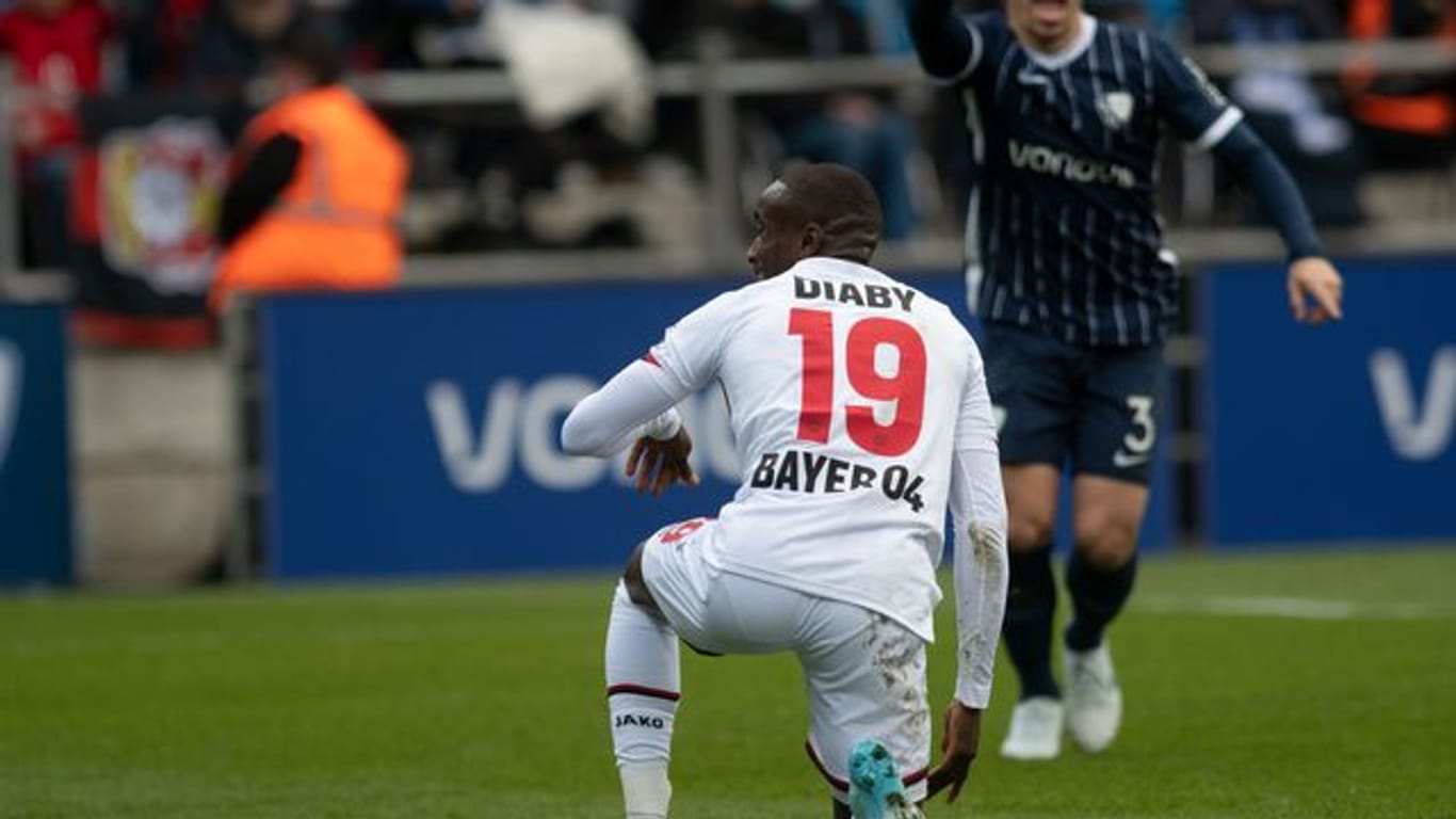 Der Elfmetertreffer vom Leverkusener Moussa Diaby zählte nicht.