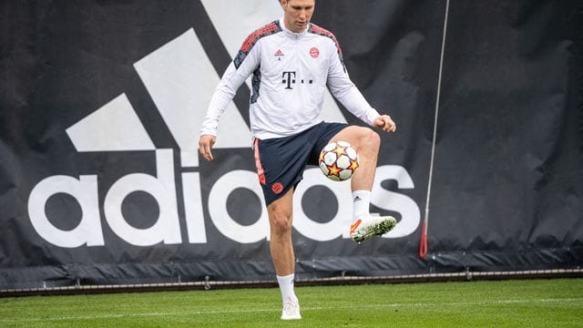 Niklas Süle hatte beim 1:0 in der Bundesliga gegen den FC Augsburg wegen leichten Fiebers gefehlt. Niklas Süle hatte beim 1:0 in der Bundesliga gegen den FC Augsburg wegen leichten Fiebers gefehlt.