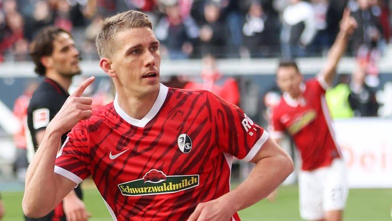 Nils Petersen: Der Joker der Freiburger traf zum 2:1 gegen die Eintracht. Nils Petersen: Der Joker der Freiburger traf zum 2:1 gegen die Eintracht.