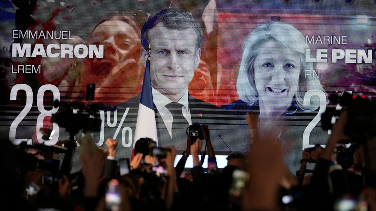 Emmanuel Macron und Marine Le Pen treten bei der Stichwahl am 24.