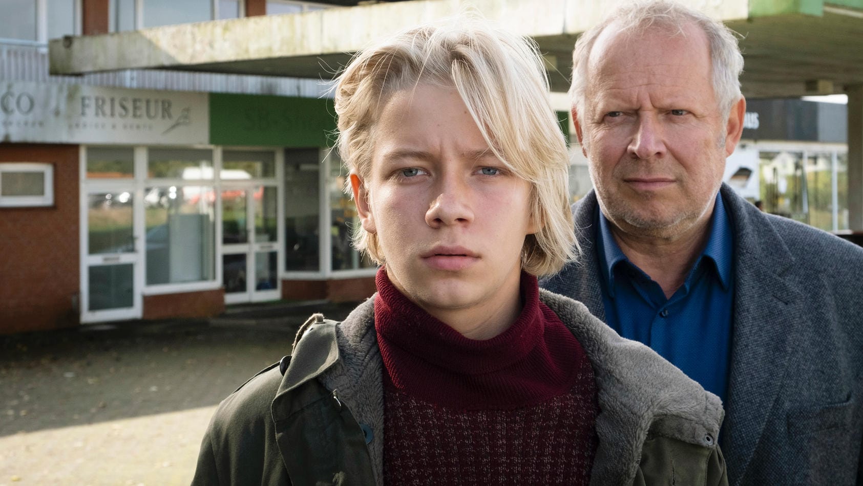 "Tatort: Borowski und der Schatten des Mondes": Der junge Borowski (August Milberg) mit Hauptkommissar Klaus Borowski (Axel Milberg) im selben Krimi.