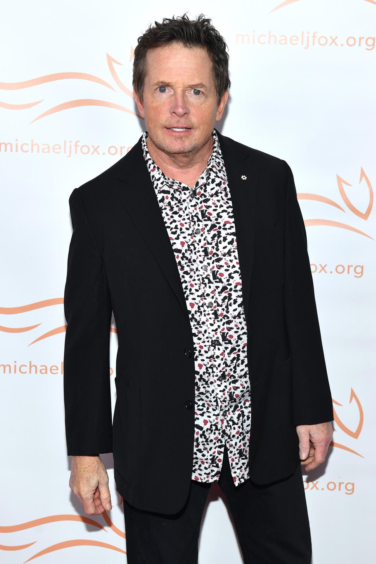 Michael J. Fox: Der Hollywoodstar erhielt die Diagnose Anfang der Neunzigerjahre mit gerade einmal 30 Jahren. Zunächst überspielte er seine Krankheit und ging erst Jahre später damit an die Öffentlichkeit.