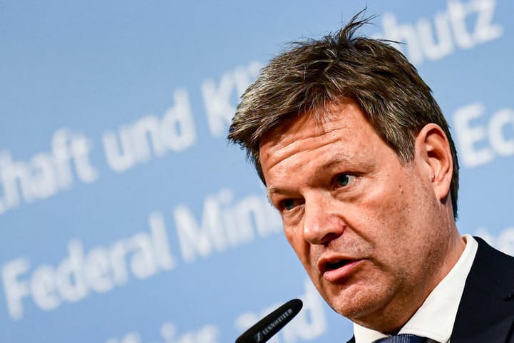 Robert Habeck, Bundesminister für Wirtschaft und Klimaschutz: Er fordert, die Ukraine schnellstmöglich mit weiteren Waffen zu unterstützen.