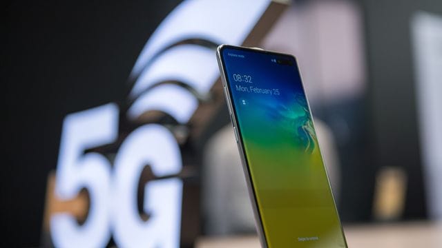 Gegen den allgemeinen Trend: Bei 5G-Smartphones sinken die Preise weiter, prognostizieren Branchenexperten. Gegen den allgemeinen Trend: Bei 5G-Smartphones sinken die Preise weiter, prognostizieren Branchenexperten.