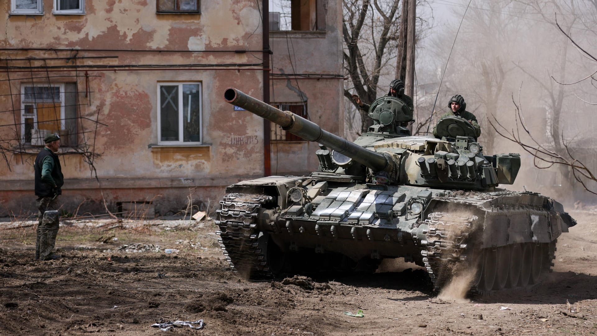 Ein russischer Panzer in Mariupol: Die Stadt steht kurz vor der Eroberung.