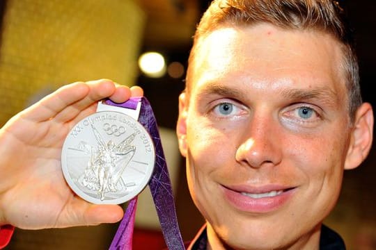 Tony Martin mit seiner Silbermedaille von den Spielen in London im Jahr 2012.